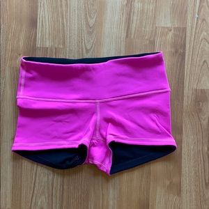 Lululemon pink and black reversible bike short